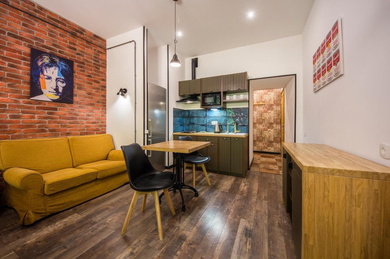 Self Check-In Apartments Near Landscape Alley كييف المظهر الخارجي الصورة